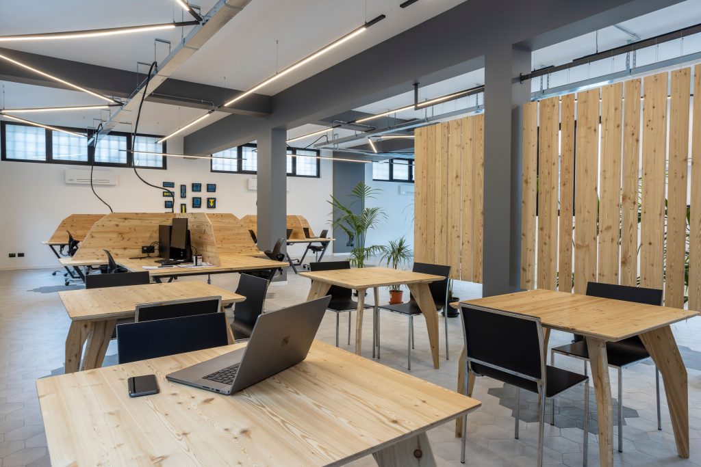 Coworking vs Smart Working: Chi vince? 2 IN ORMA 4 1